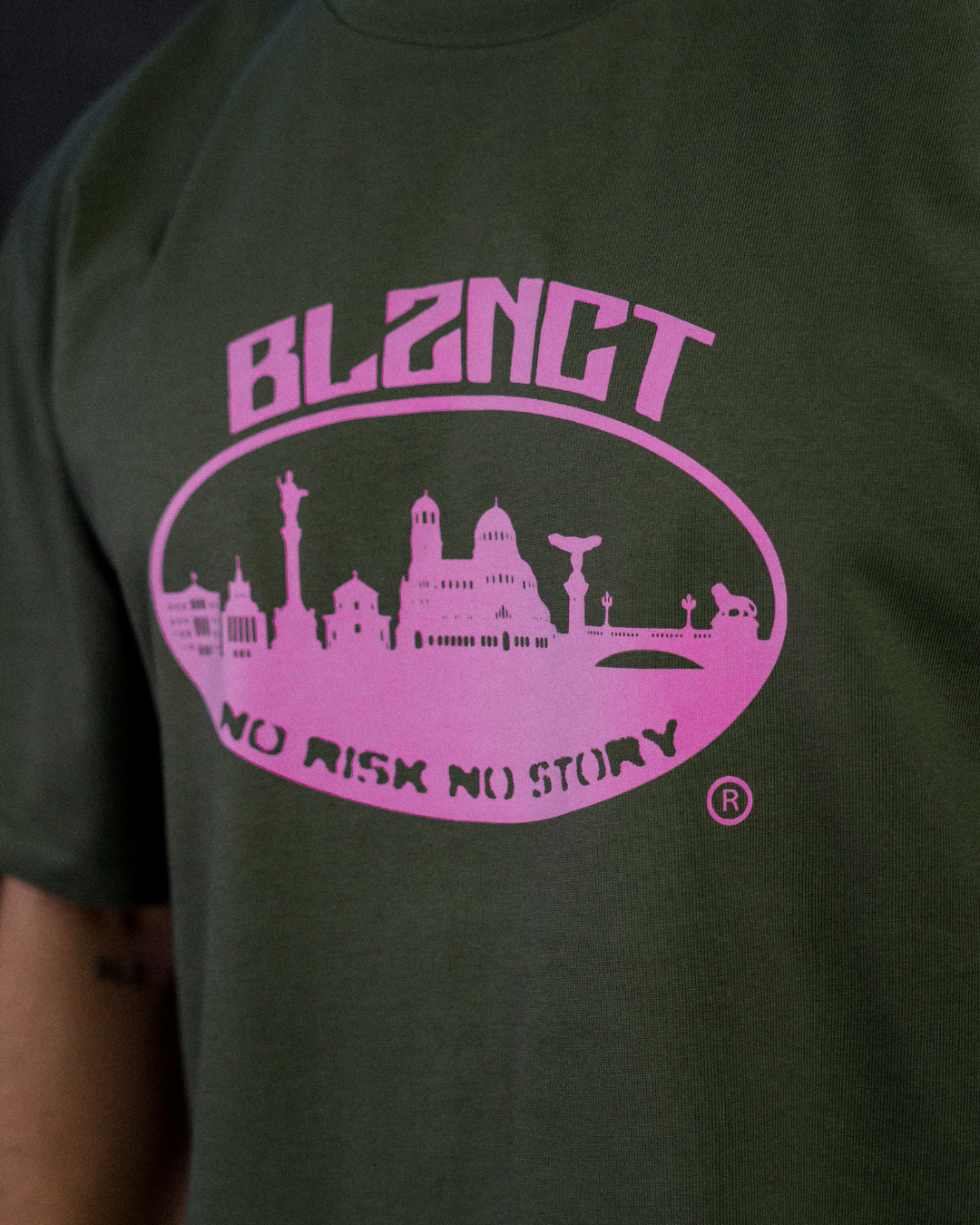 BLZNCT "NO RISK NO STORY" TEE GREEN/PINK