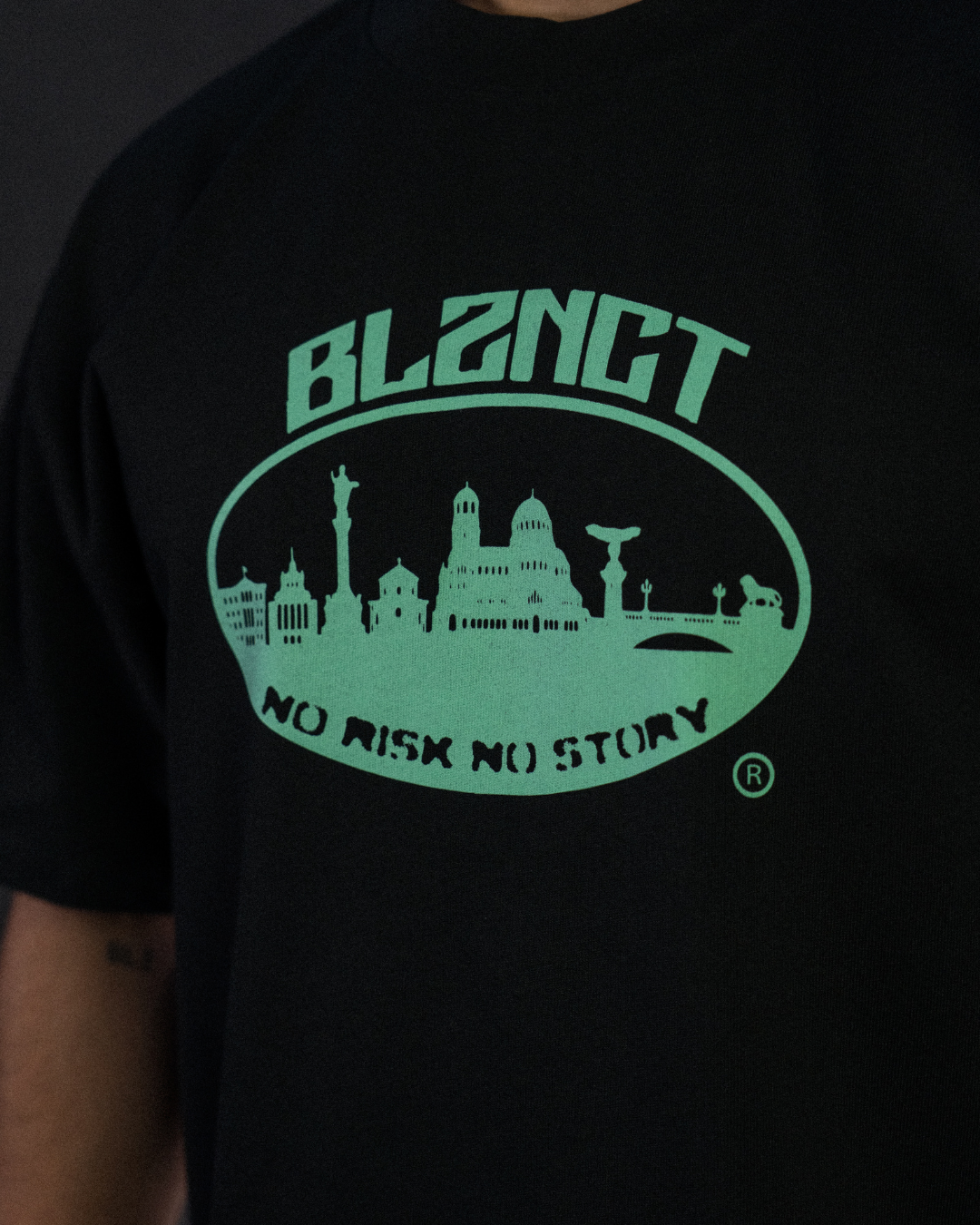 BLZNCT "NO RISK NO STORY" TEE BLACK/BLUE